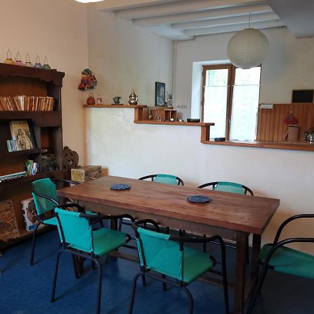 Gite Des Petites Ruelles : Familial Et Chaleureux Troo Exterior photo