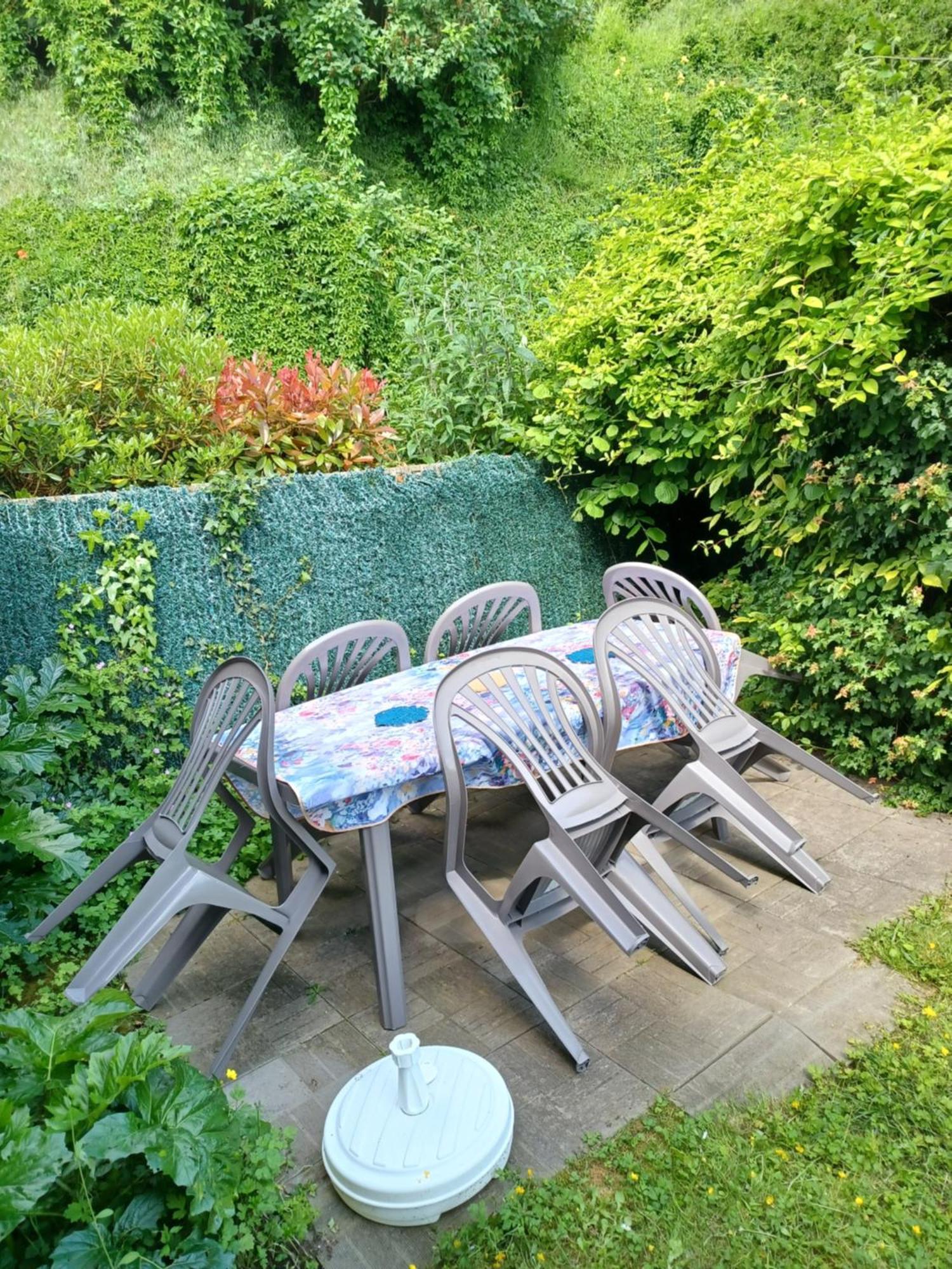 Gite Des Petites Ruelles : Familial Et Chaleureux Troo Exterior photo